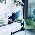 Daneu Hotel