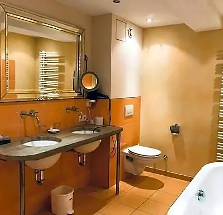 Daneu Hotel 3*